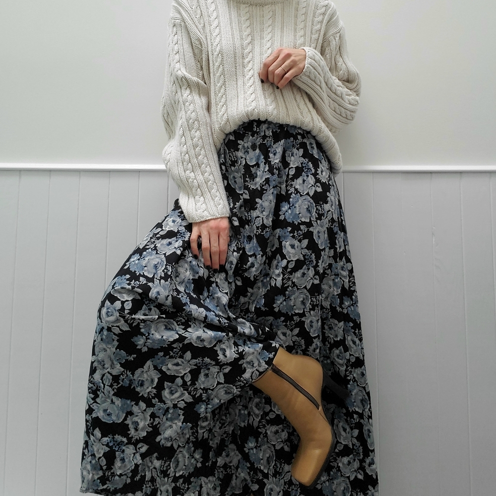 VINTAGE Black and dusty blue floral maxi dress